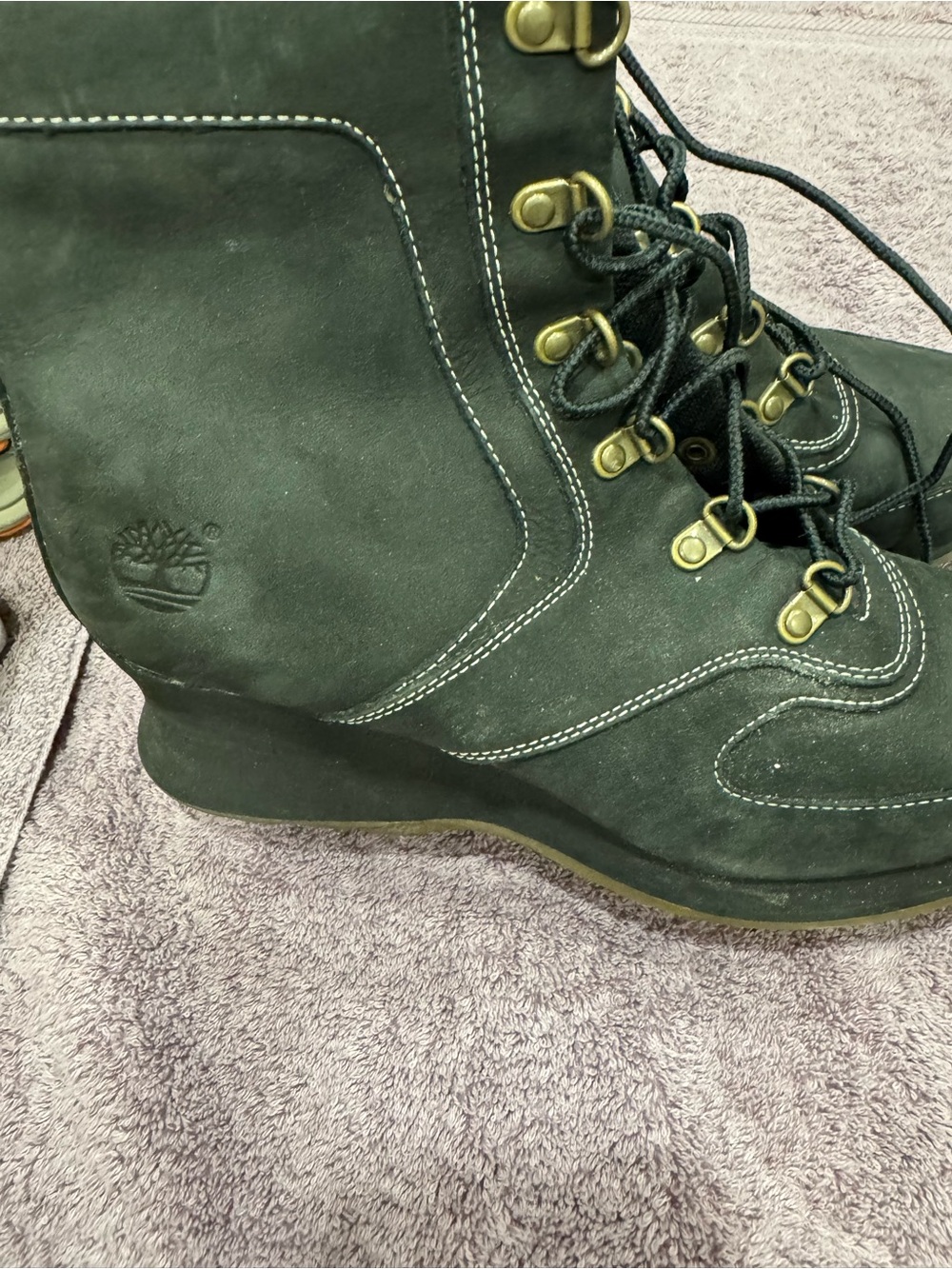 Timberland Women's Black Lace-Up Wedge Boots (CL-5)